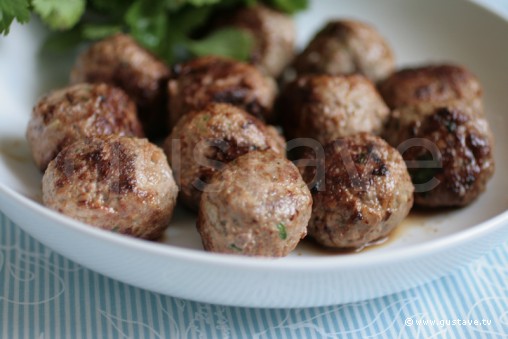 Boulettes de viande épicées et moelleuses