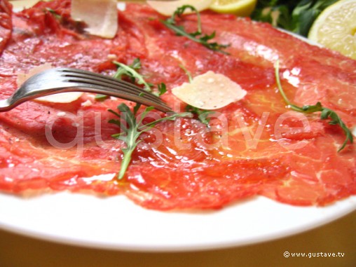 Carpaccio de boeuf à la roquette et au parmesan (jumelle)