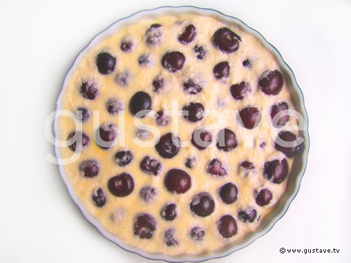 Préparation Clafoutis moelleux aux cerises - étape 10