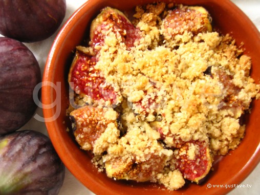 Crumble de figues à la farine de châtaigne et aux amandes