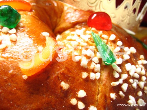 Gâteau des rois (brioche aux fruits confits et à la fleur d