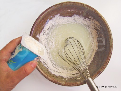 Préparation Gâteau au yaourt et au citron - étape 2