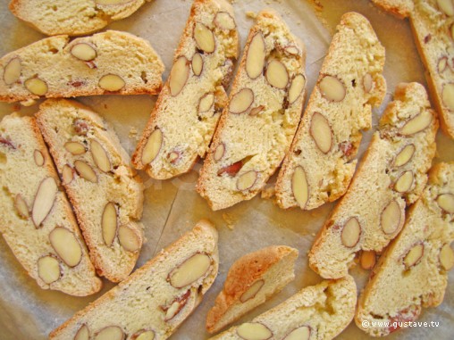 Préparation Petits biscuits croquants aux amandes - étape 6
