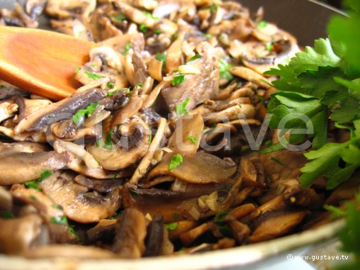 Poelee De Champignons Persilles La Recette Gustave