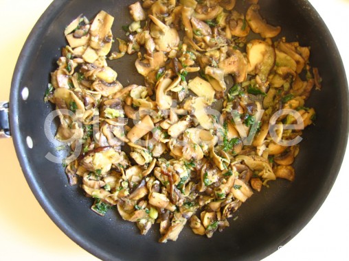 Poêlée De Champignons Persillés La Recette Gustave