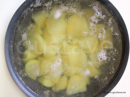 Préparation Purée de pommes de terre - étape 2