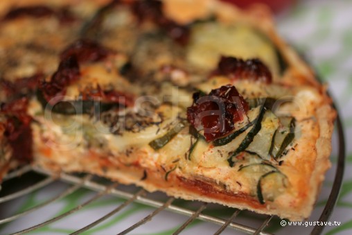 Quiche à la courgette et au pistou rouge