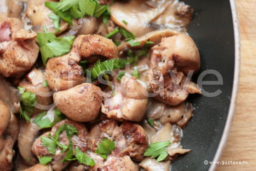 Rognons De Veau Flambes Au Cognac Aux Champignons Et A La Creme