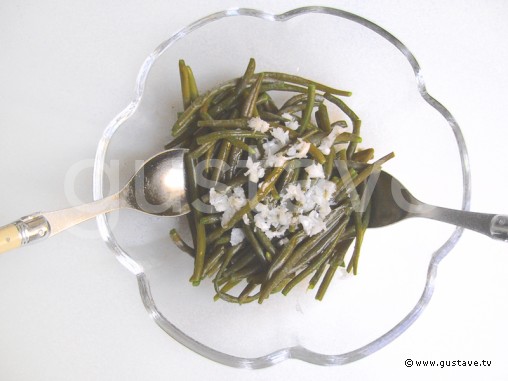 Préparation Salade de haricots verts aux petits oignons - étape 6