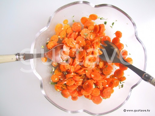 Préparation Salade marocaine aux carottes et au cumin (jumelle) - étape 4