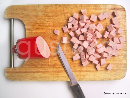 Préparation Salade de pommes de terre au cervelas et aux cornichons - étape 3