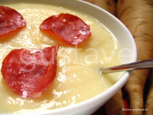 Soupe de panais au bacon grillé