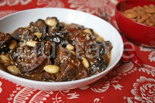 Tajine d'agneau aux pruneaux et aux amandes