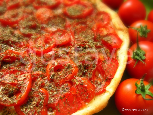 Tarte feuilletée à la tomate et à l'origan