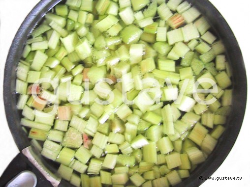 Préparation Tarte à la rhubarbe et à la crème vanillée - étape 7