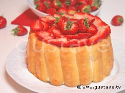 Charlotte aux fraises légère