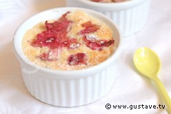 Petits clafoutis à la rhubarbe