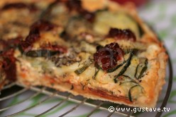 Quiche à la courgette et au pistou rouge