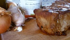 Rôti de porc au miel des Pyrénées, moutarde et vin blanc
