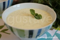 Soupe glacée au concombre et à la menthe