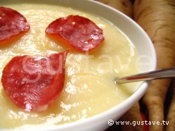 Soupe de panais au bacon grillé