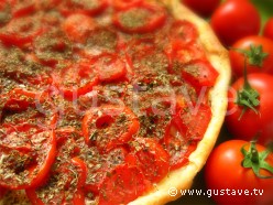 Tarte feuilletée à la tomate et à l'origan