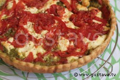 Tarte à la tomate, au chèvre frais et au pistou