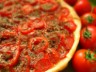 Tarte feuilletée à la tomate et à l'origan