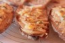 Tartines aux poires, au bleu d'Auvergne et aux noix